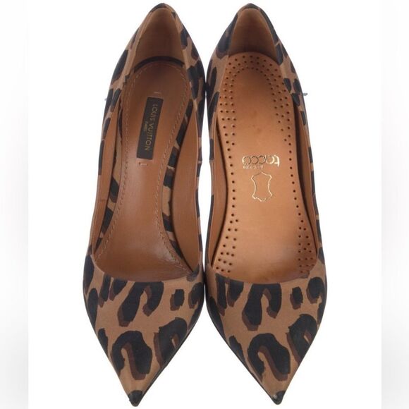 Louis Vuitton Printed Satin Heels - Picture 5 of 7